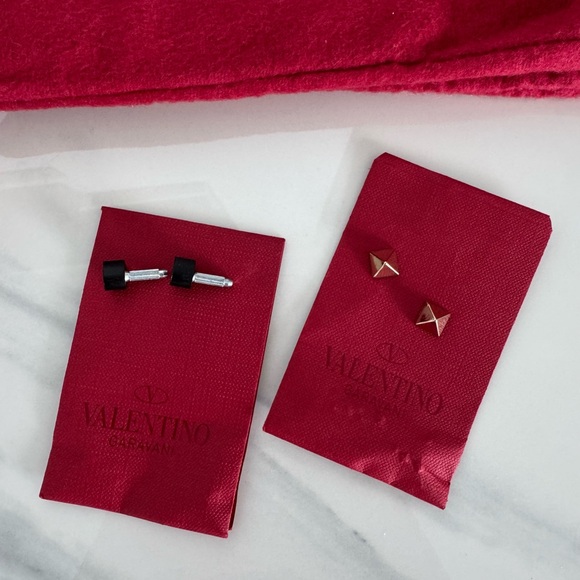 Valentino Pink Leather Gold Rockstud T-Strap Pumps Size 41 EU, 11 US - Picture 11 of 14